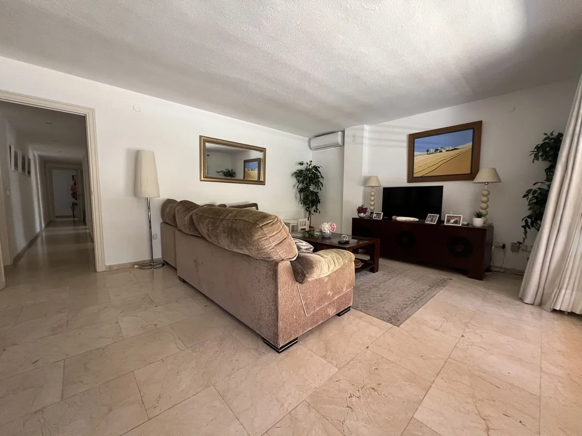 c4941312-9483-435d-8818-b1e00fd814d4