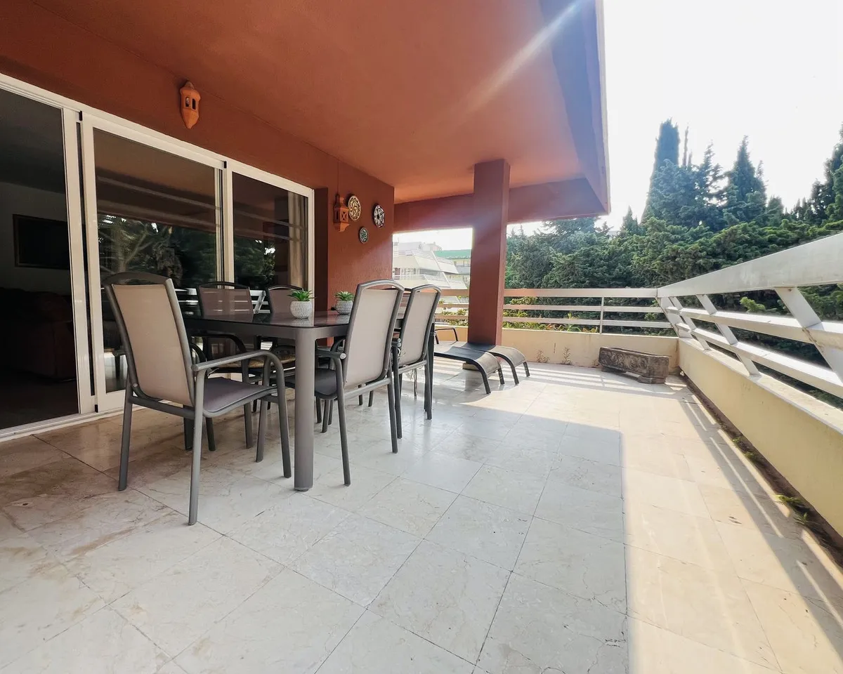 e0bb5ea0-2d68-4749-9baa-16f7055e3e16