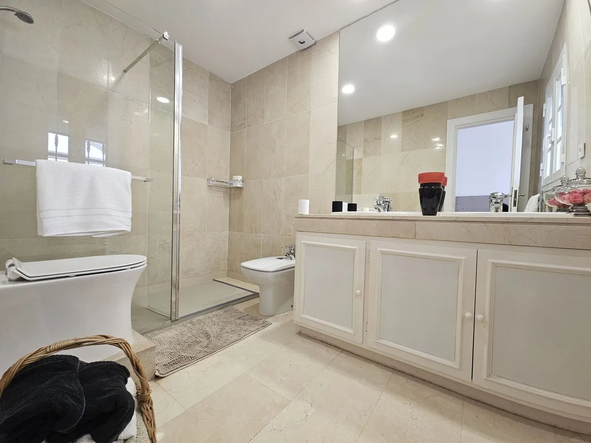 b8414e4f-4d90-45e4-945e-b023cc2a0499