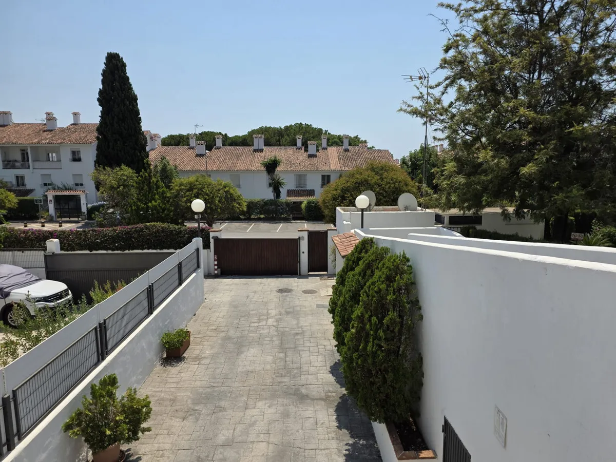 fcb36442-e4b5-4ea7-9e37-aa2dc91c7a81