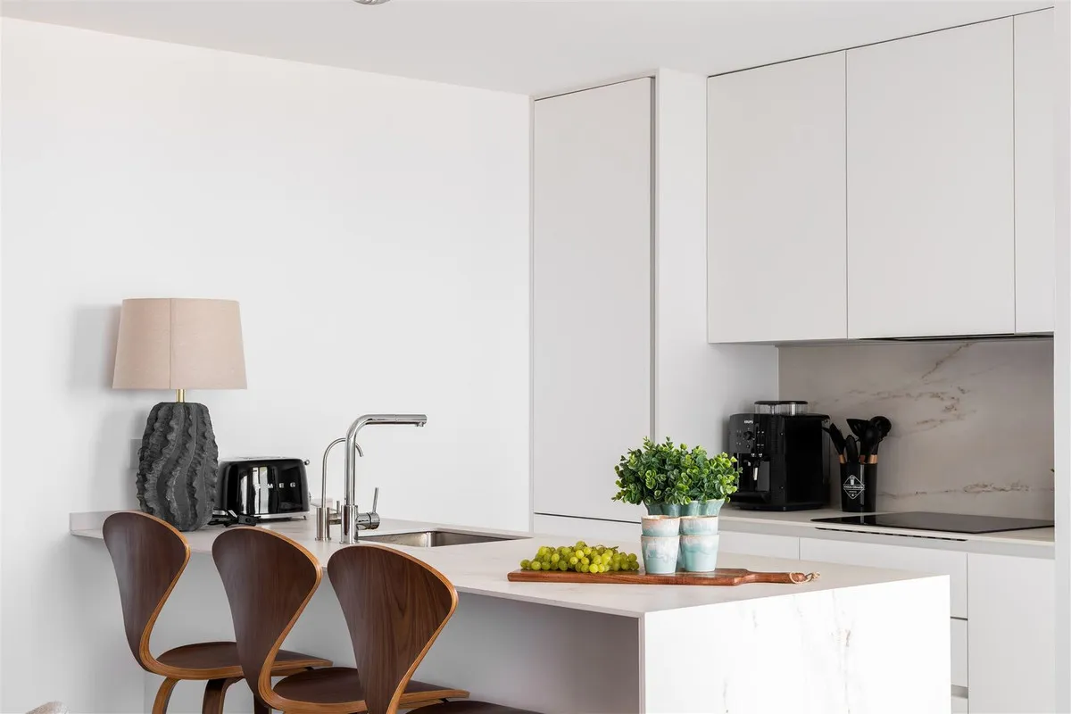 7997e428-cf95-4ea4-a4e7-eef1e0675f3b