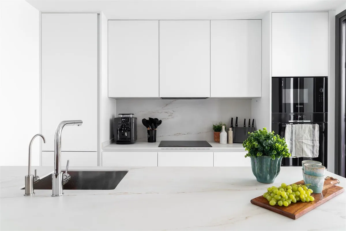 c4fae0ba-714f-432e-ab84-349438c35b23