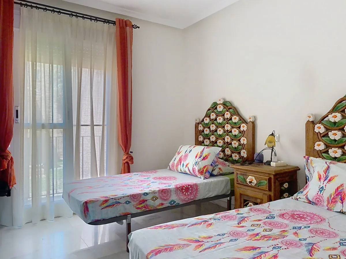 e769b2bc-b300-43fc-b460-f65ab6870ab0