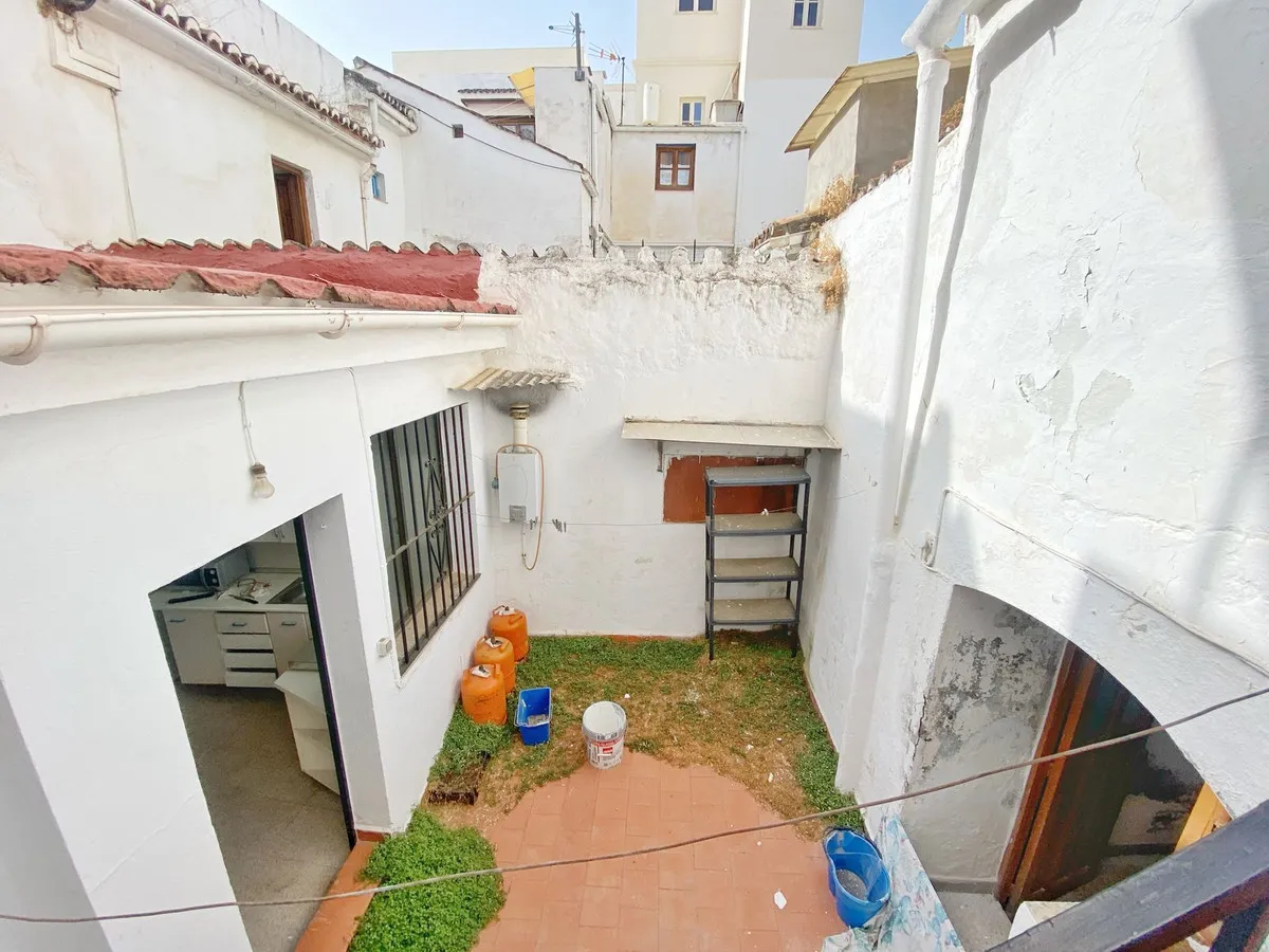 7ecabc80-11d1-469f-8192-a007b17e2e4b