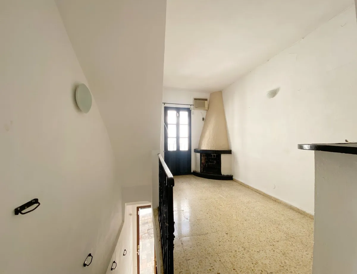 d5d6e3fe-7508-4576-9b84-d6fad3ad1c82