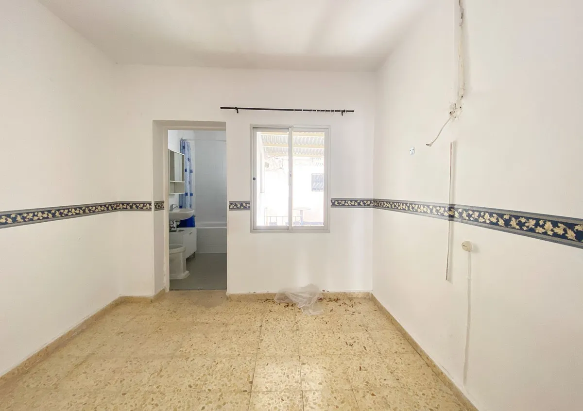 f8d66a20-c2a0-4873-ad71-00b83842ed9c