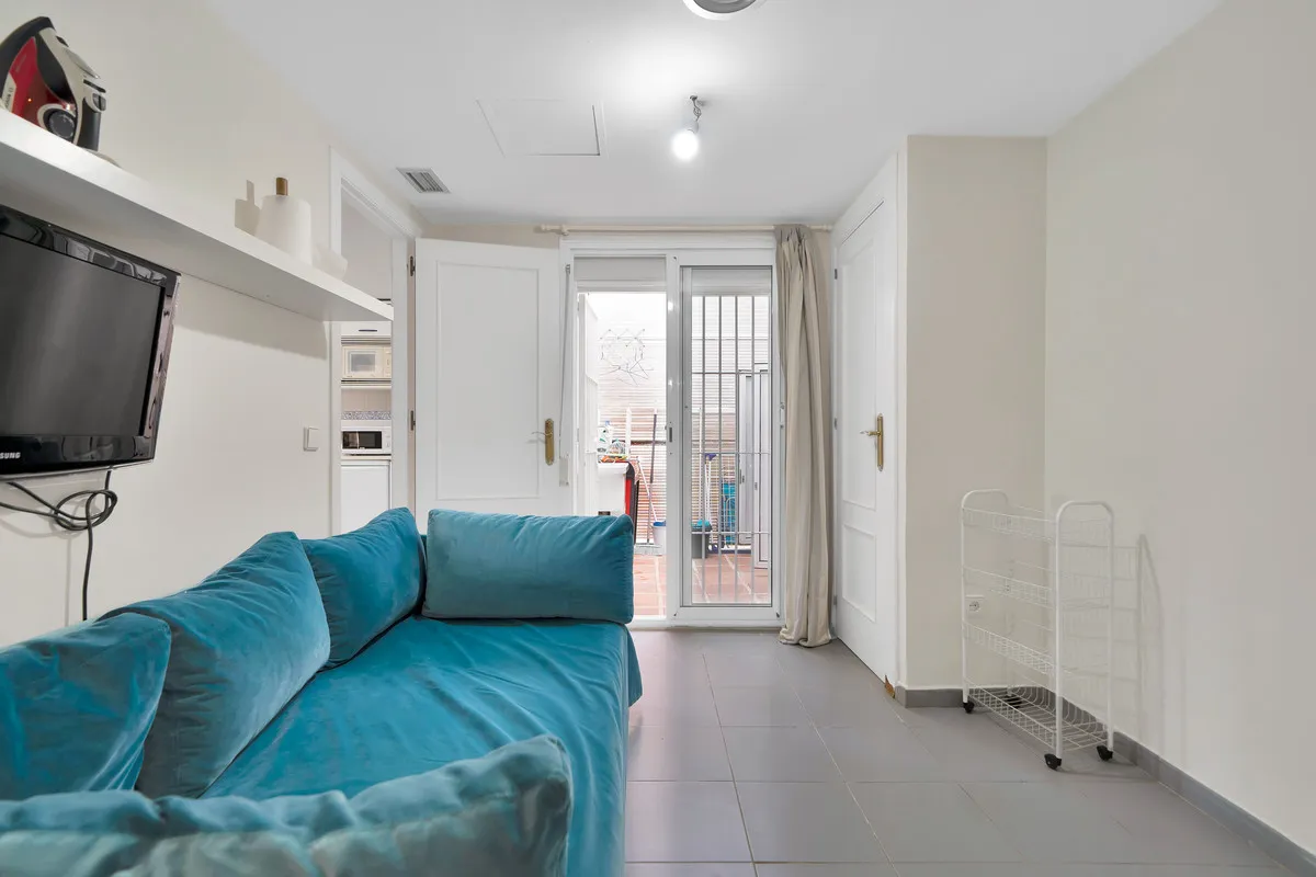 b200ce38-c246-4fdf-9faa-5a1695fb2960