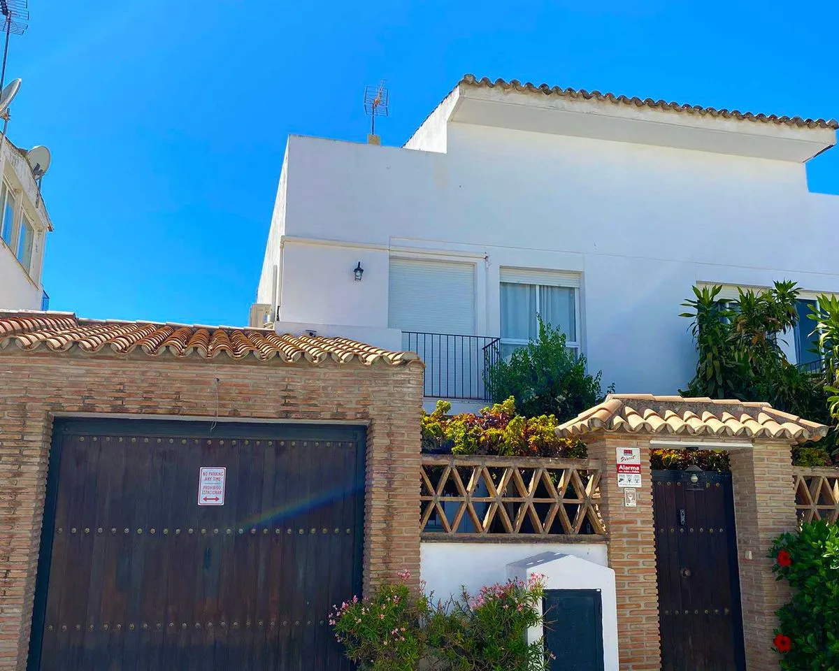 1453dbf0-e4e9-467e-8026-c5d3c1a8c244