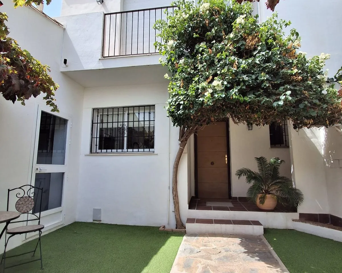 1aeb1273-5fa7-45b2-8bcc-3a5e18409d92