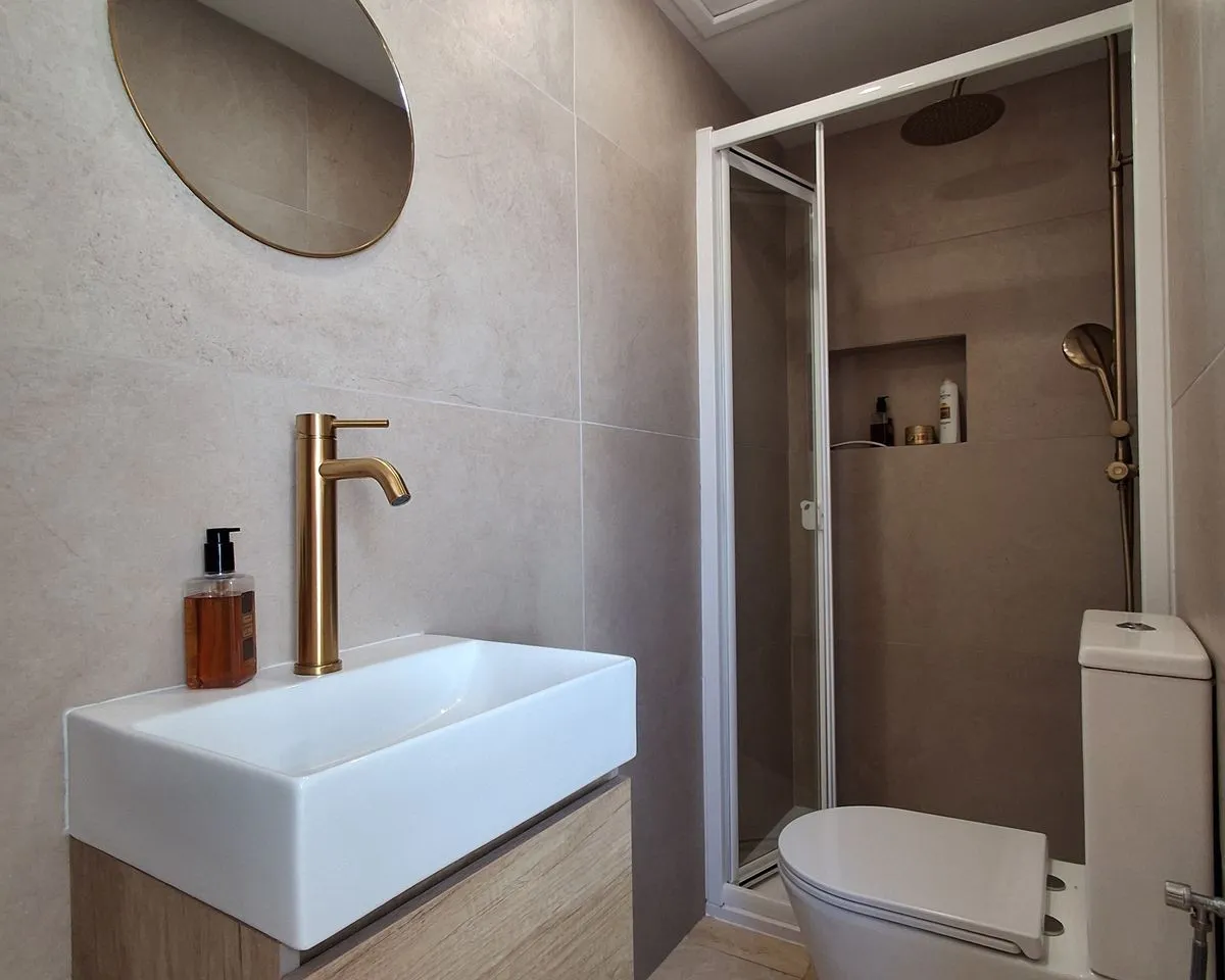 73c1994b-d730-4325-8350-bf40669d2b93