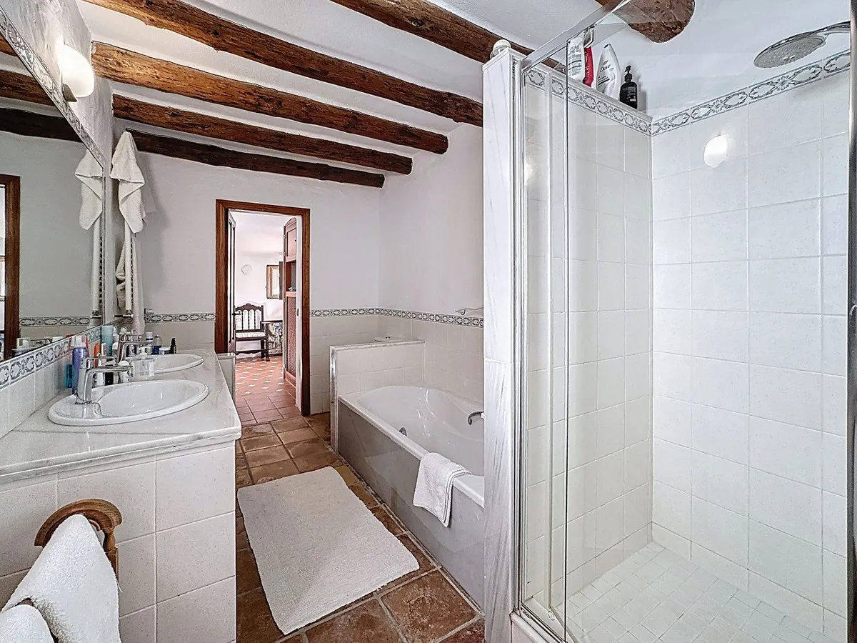 00057dd0-7737-4a2d-8ebf-af6c532cbb88