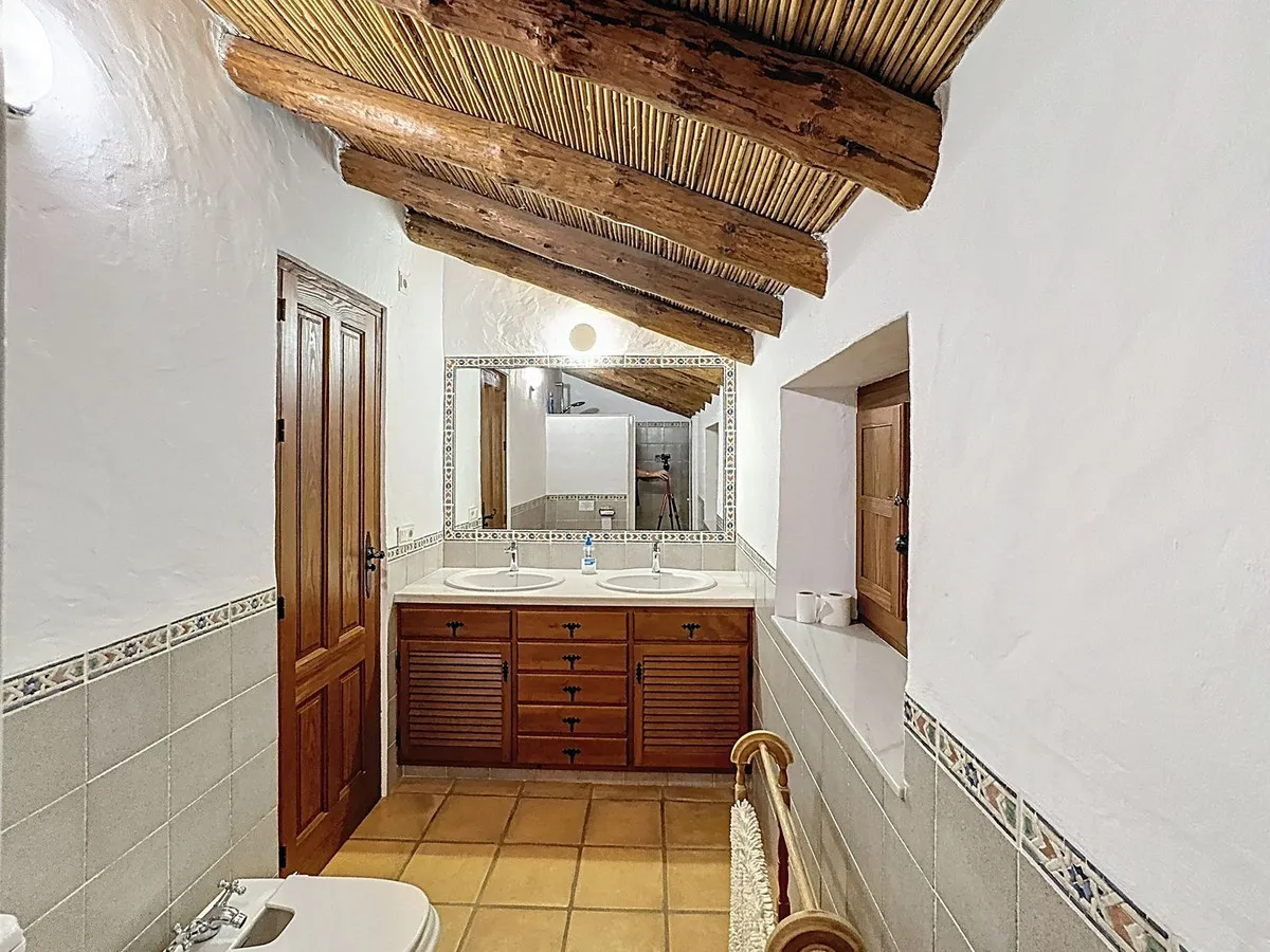 21283885-3466-4bb7-882f-2393e7e94d71