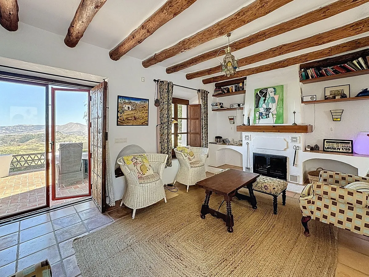 2e247361-c2c1-4b84-a65d-b2f4b25feb5d