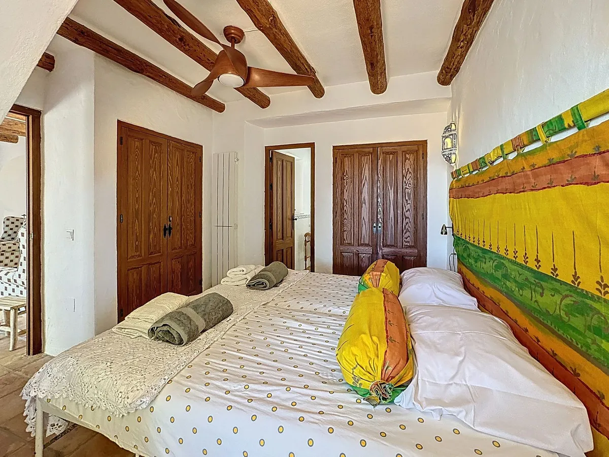 5b774122-682a-468c-a98b-f859ed6445f1