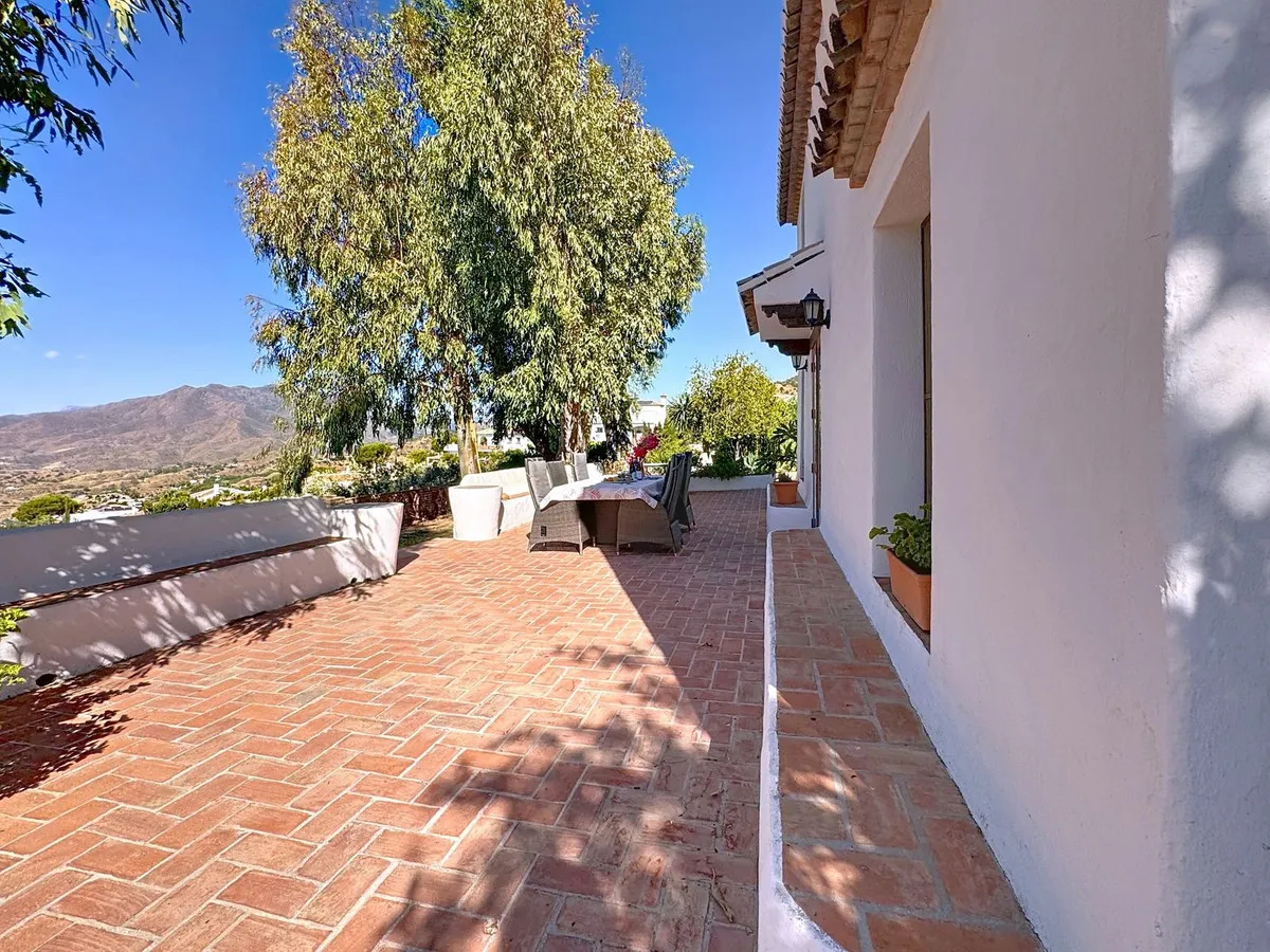 5cb64ab6-9649-48ba-a223-5b7d96e7778b