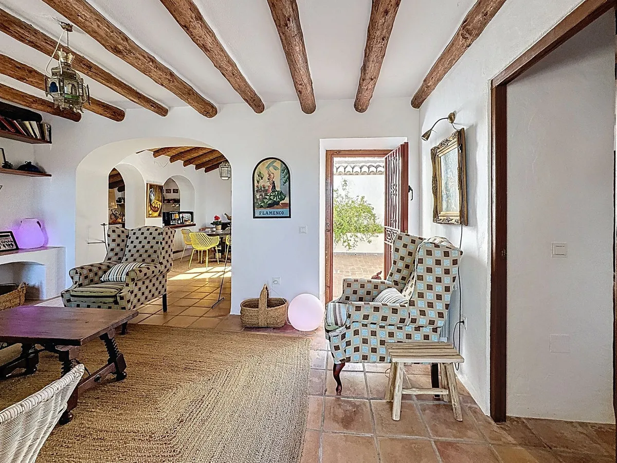 d98e5bae-f830-4a03-8fcc-ada376f47b07