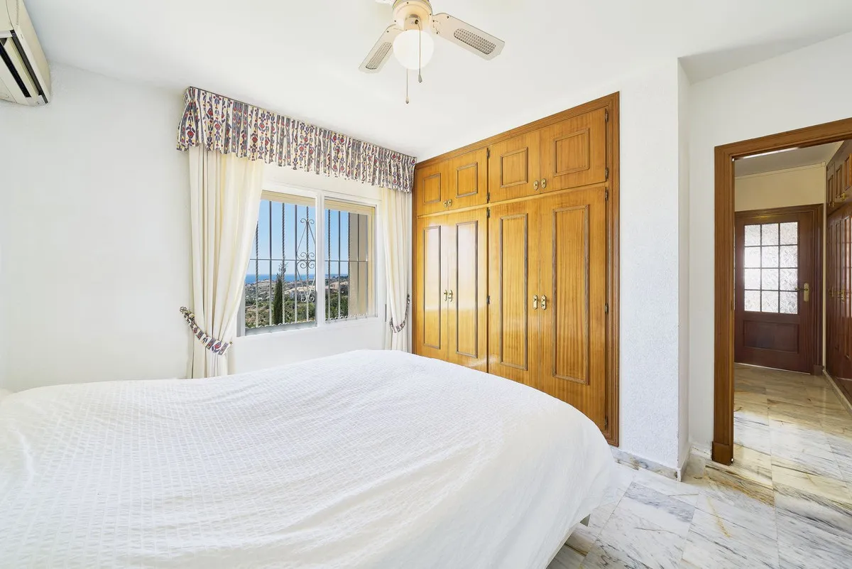 012dd77b-d952-4c94-b14d-2f9845c4b76a