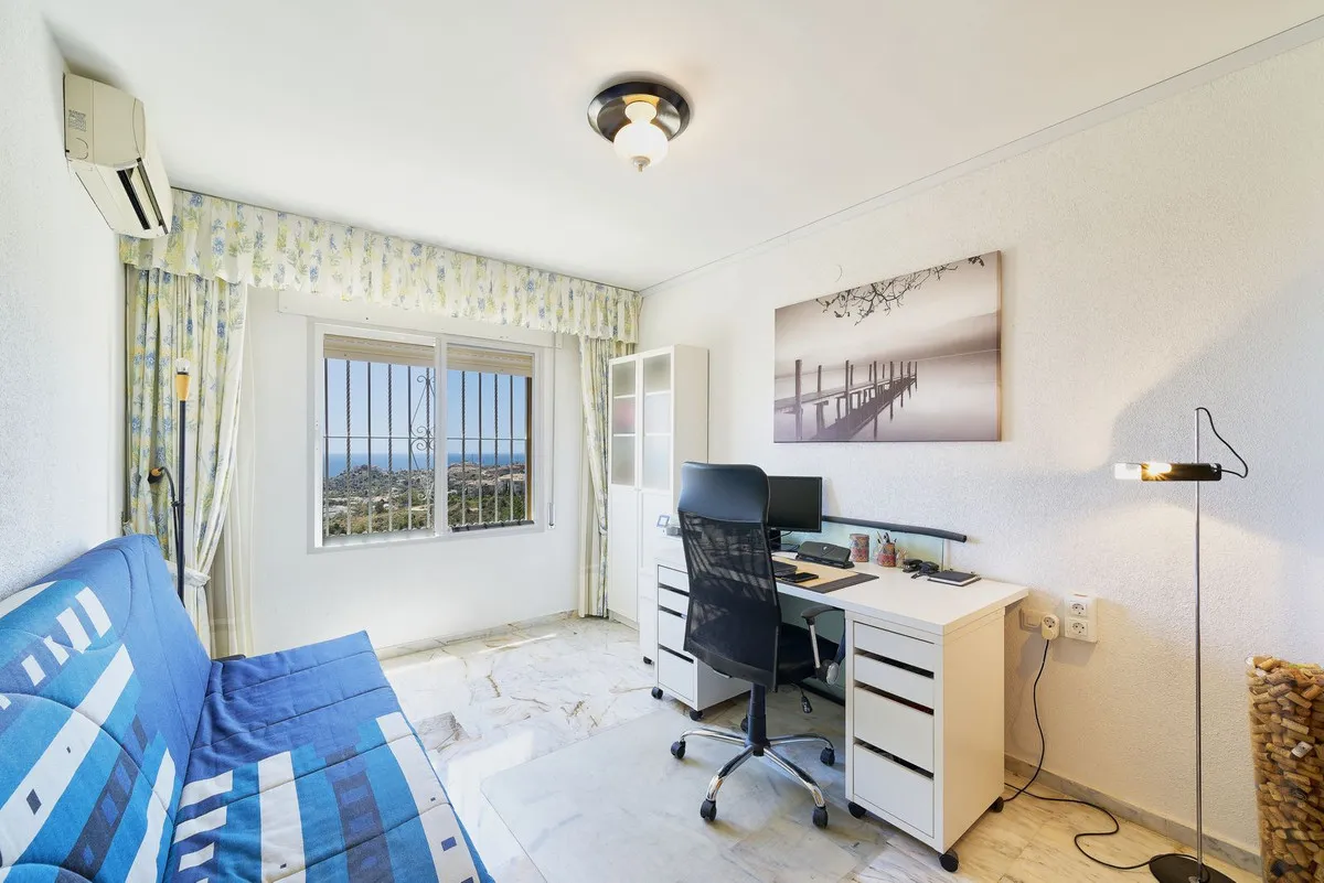 0d2958f6-8d12-4bc3-9e4d-40b1db78732d