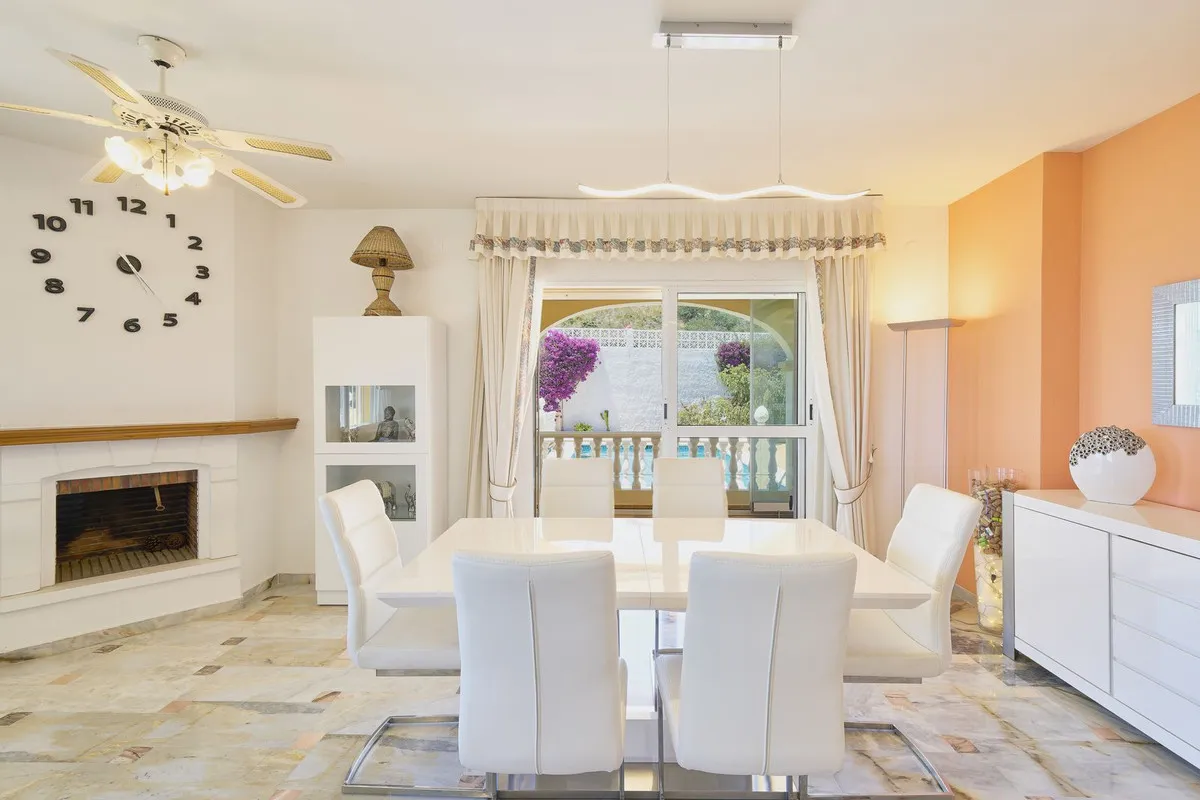 67114c09-8417-4b34-830b-bc5a350d3923