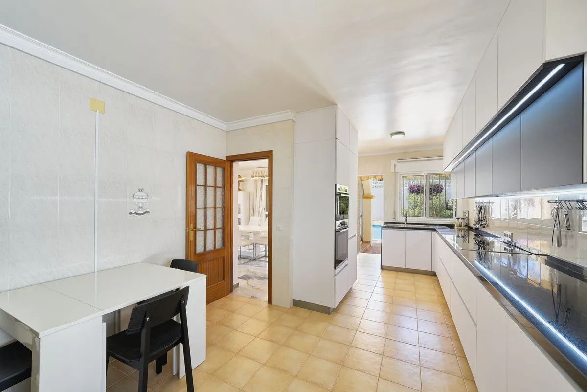 9b14ef84-37c0-4529-ae02-a933be589cfa