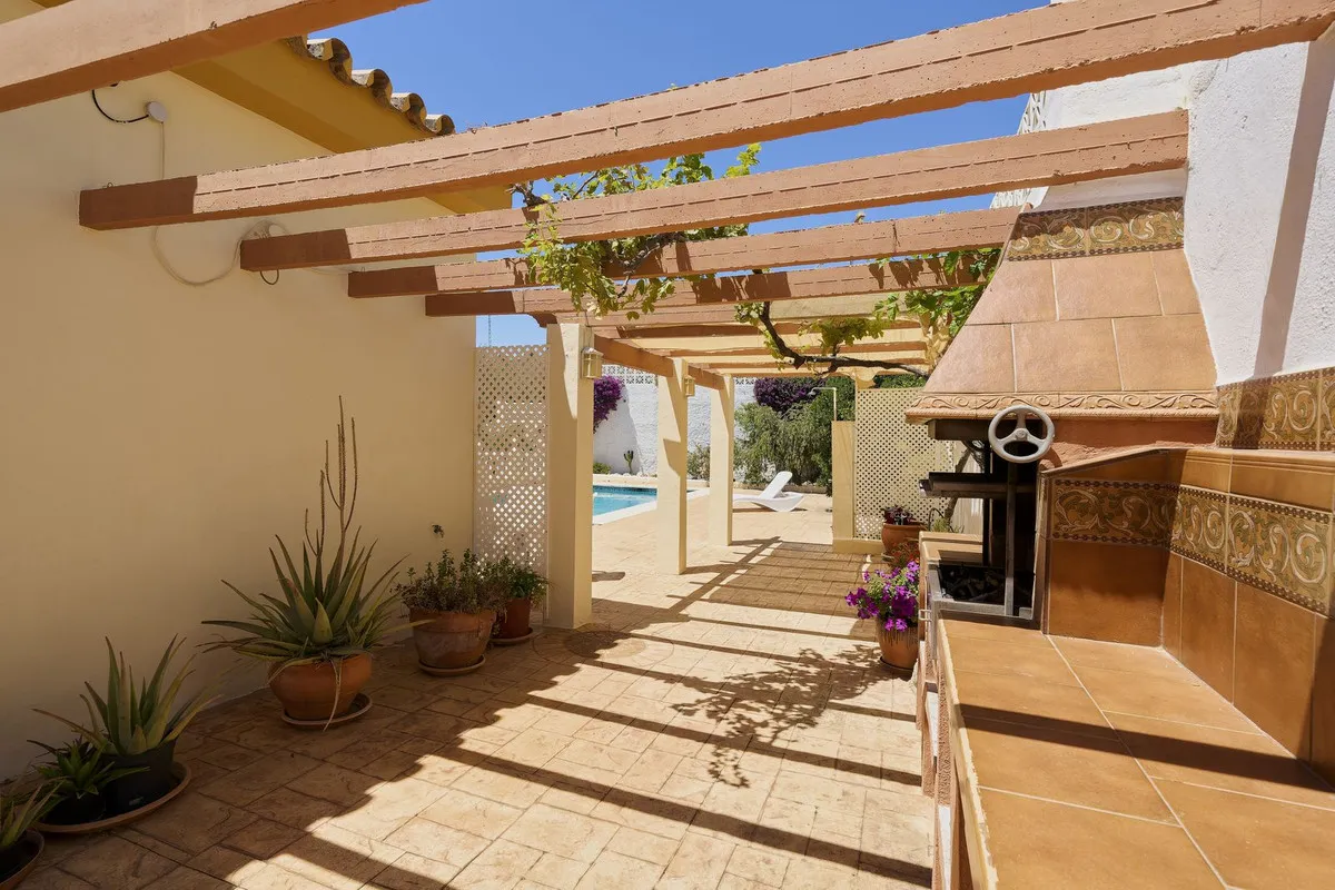 d2ba47b7-62b3-4763-858d-a4508cc7f8a6