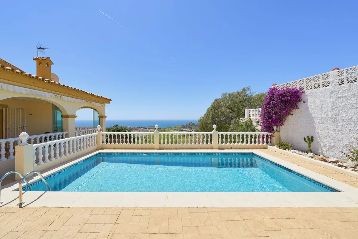 d8170ad0-4119-414d-aefa-ce0a96e4c947