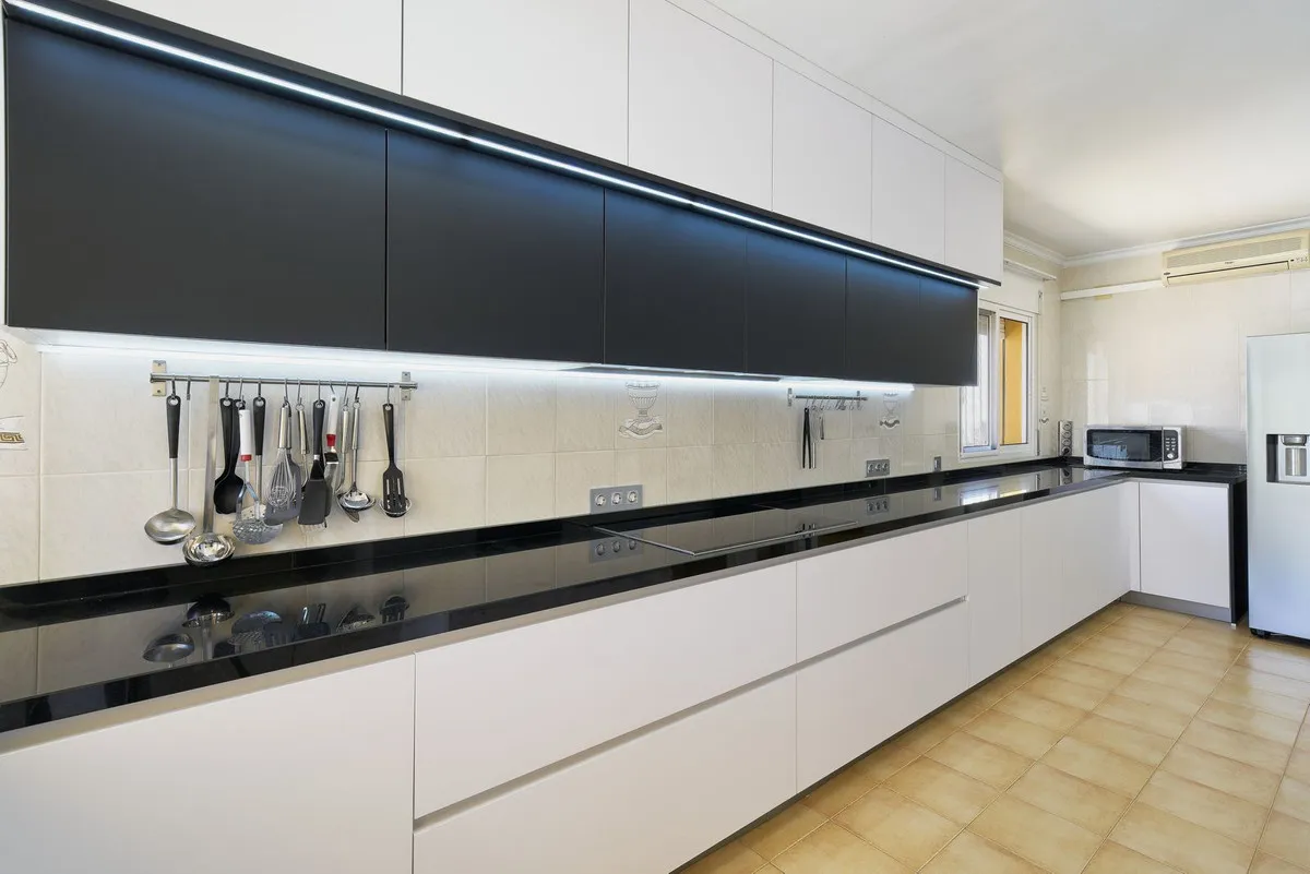 ecc44cfe-095e-4367-8d16-630174561085