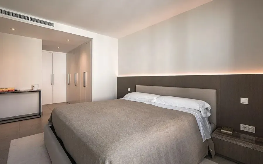 ca067bab-dee5-4eb4-bf9c-1549e70c7aa9