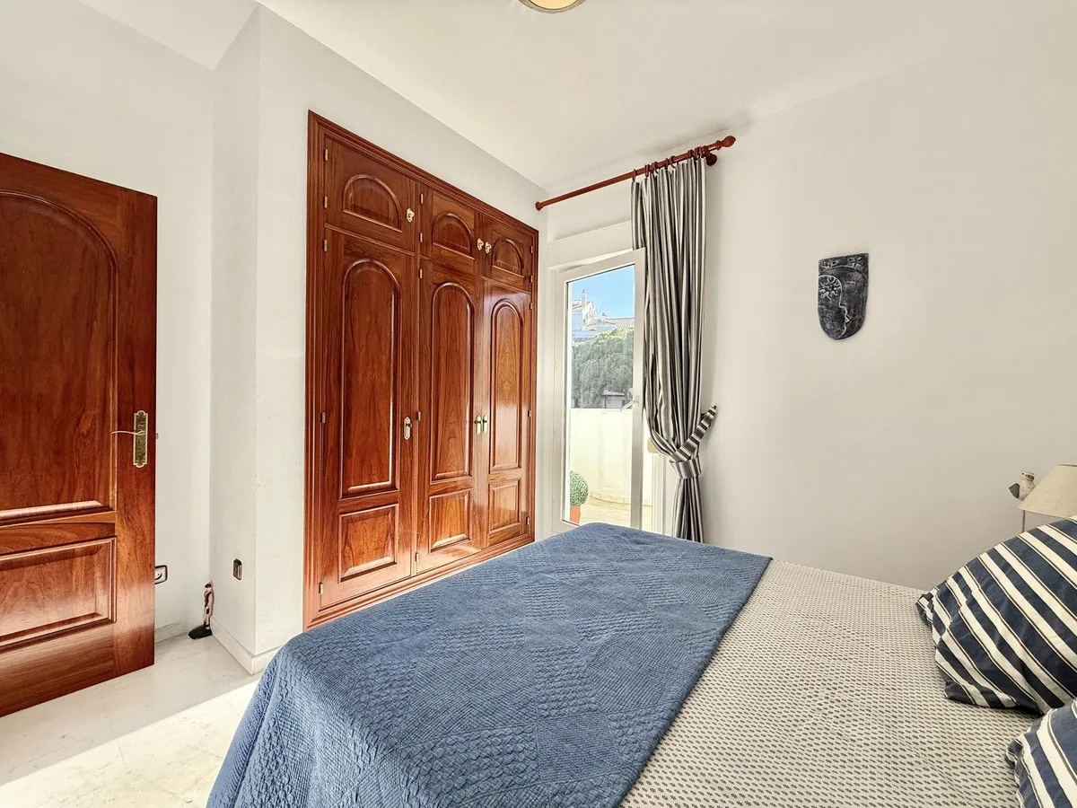 4e87d1cc-ec41-4d49-9c4c-b3bae04a0b30