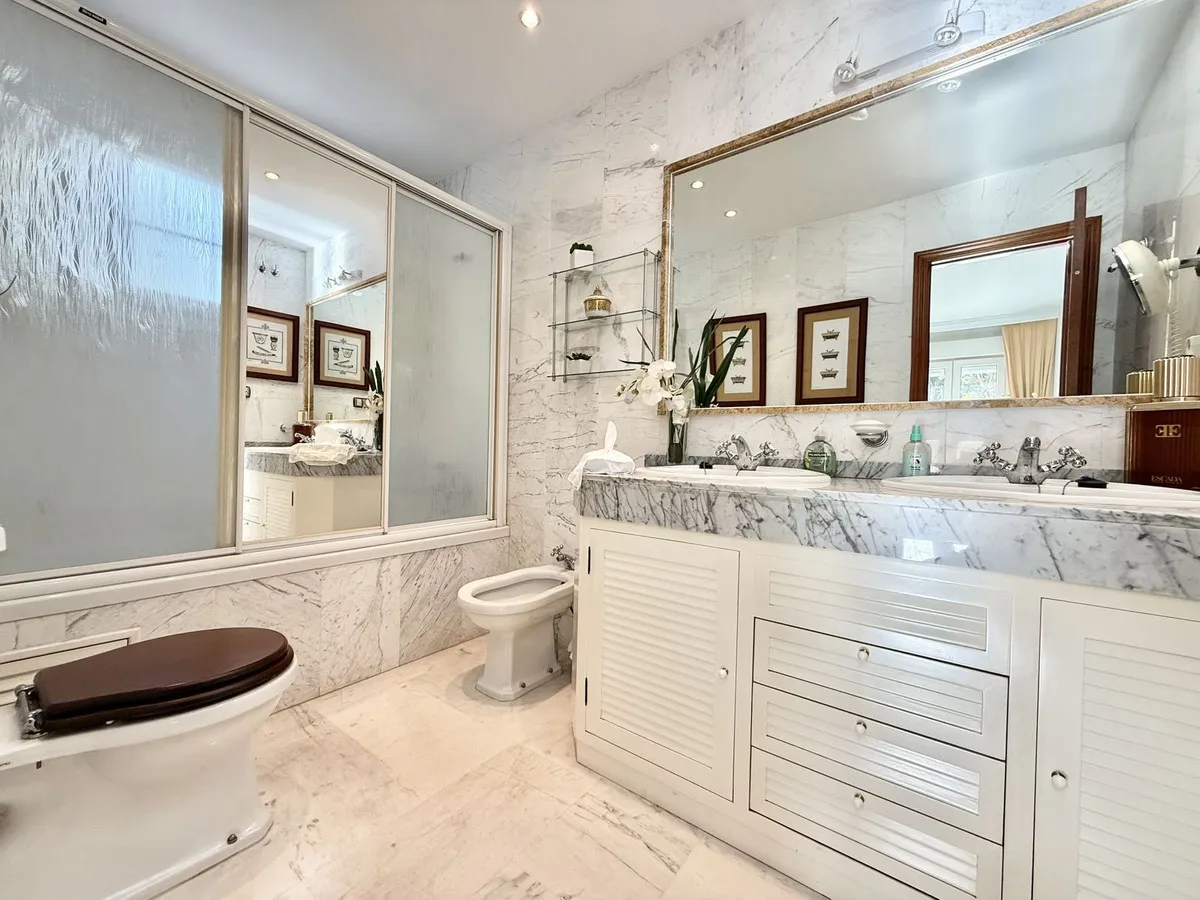 6e9d2db1-9ecf-4e67-9b4b-5a434a5cc599