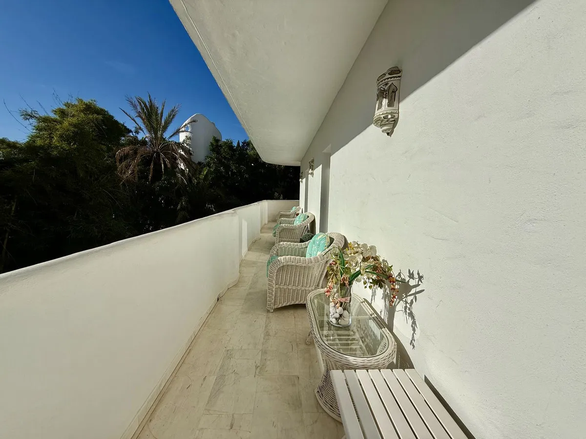 8b69df85-5f5e-4333-98b4-2c4f06e27333