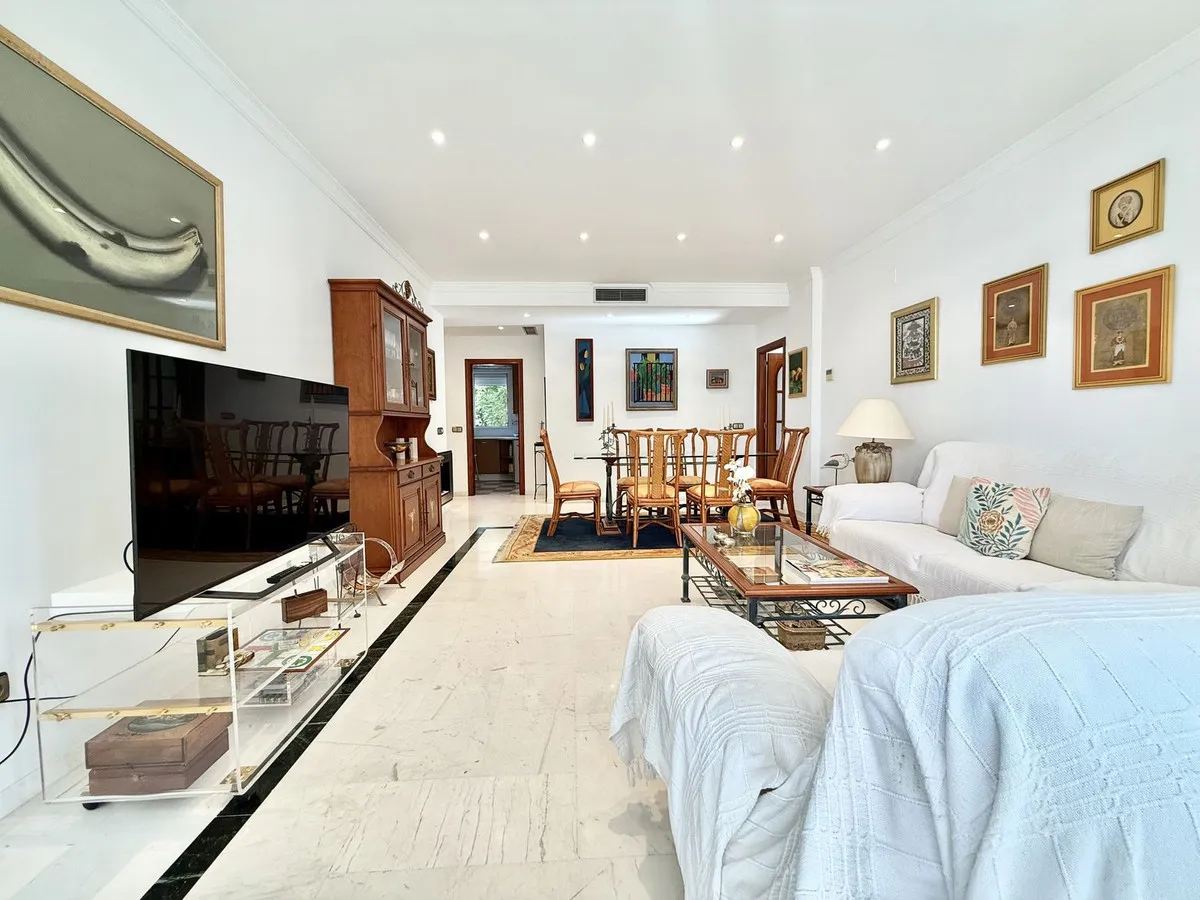 8f392881-ba83-4290-bff4-0e0925a274e3