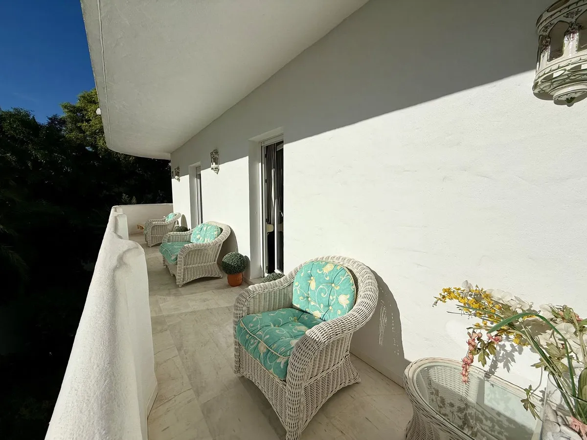 94b7b2c3-05a5-4c32-8858-3415f69e5c3e