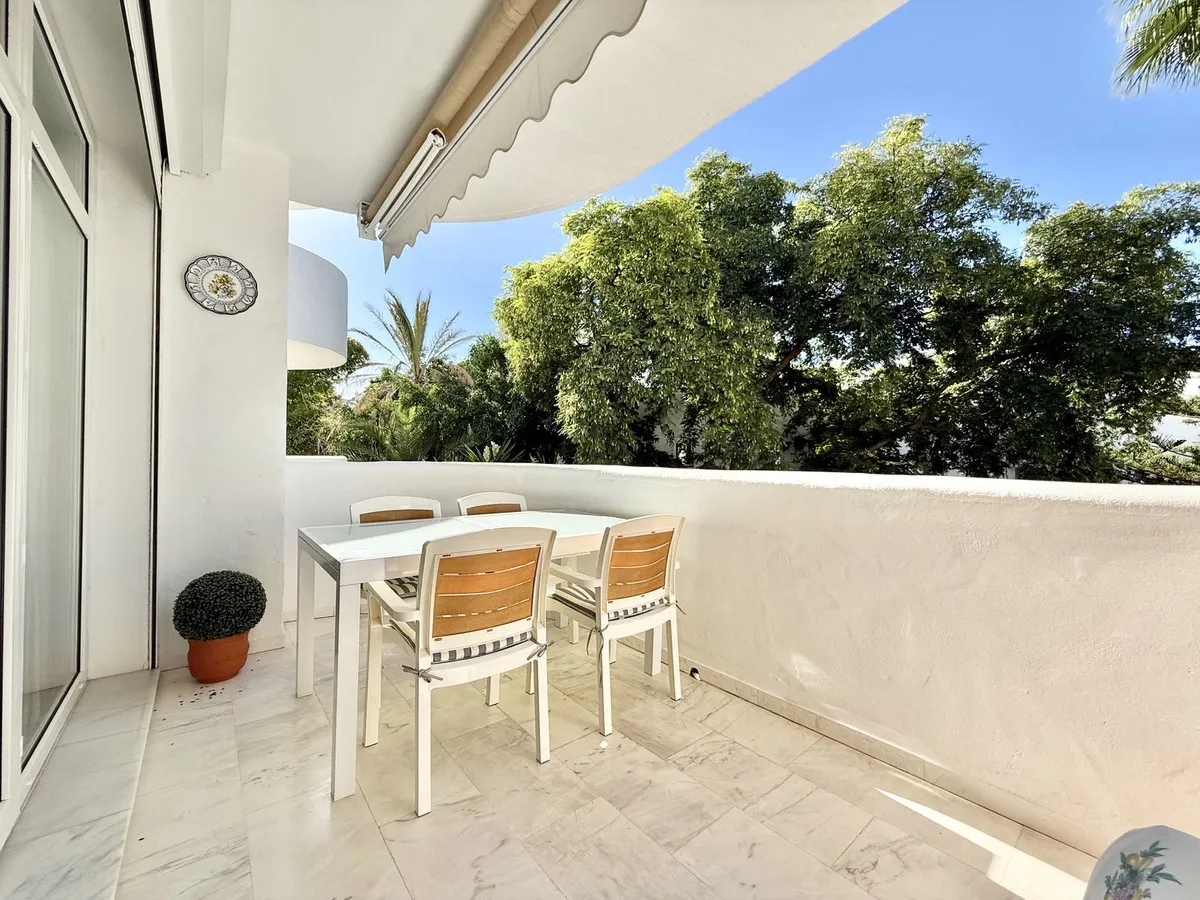 f573b8b4-24f4-4f6d-ba3d-59a5ddc476d8