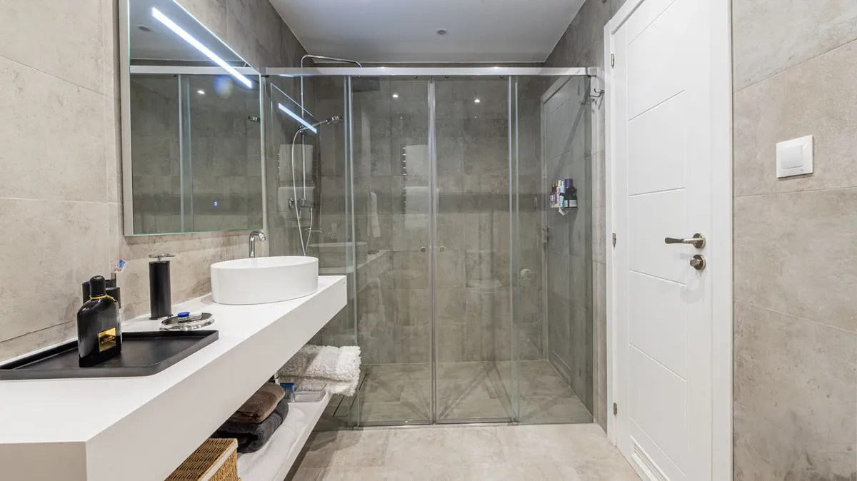 1fdb8248-7e2e-48a6-9926-99aed49c5f76