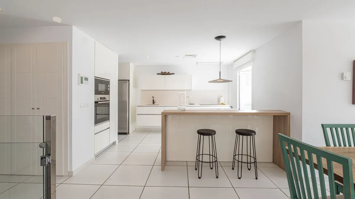 5f4f8c80-02bb-408a-a6e9-385d432bf6b5