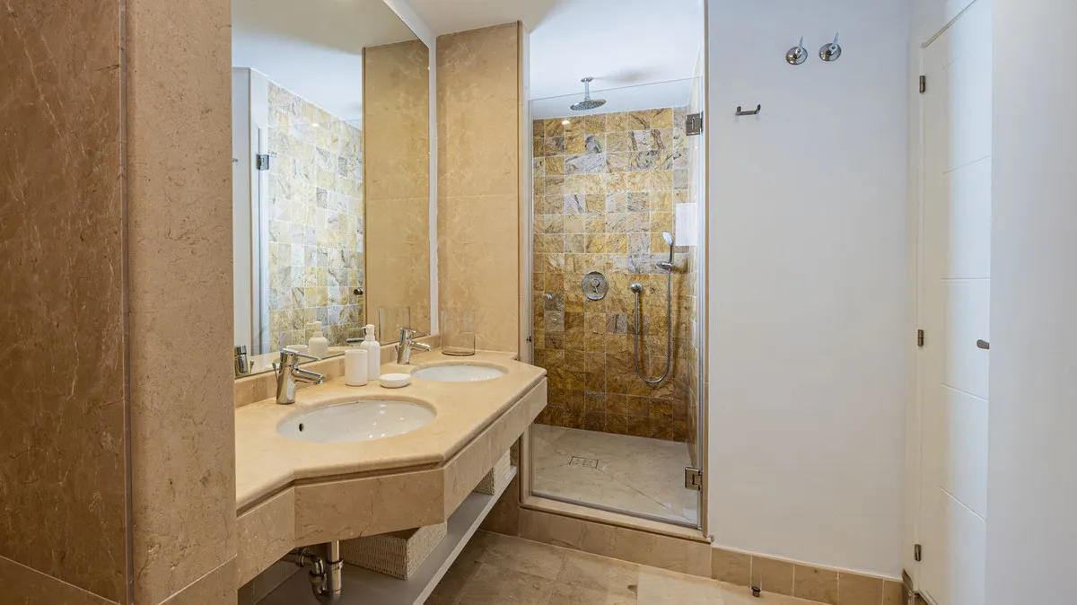 614c9b91-4ff5-4d4a-8df4-6206a395e378