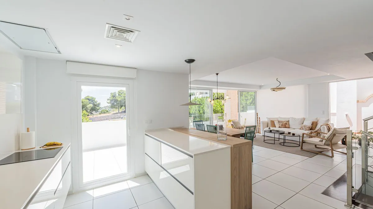 df2e02ed-0573-4501-b293-d3d44101268d