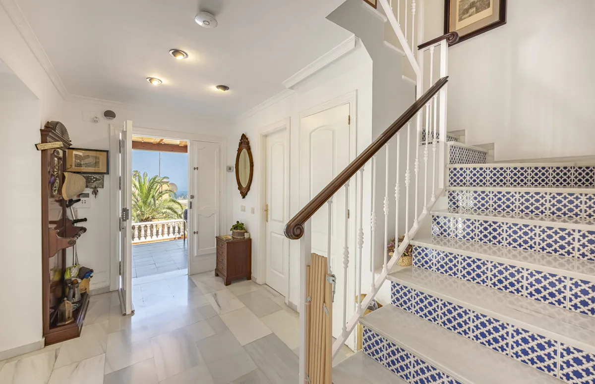 07c8efd7-de4c-4219-b35e-2c08ce0919b8