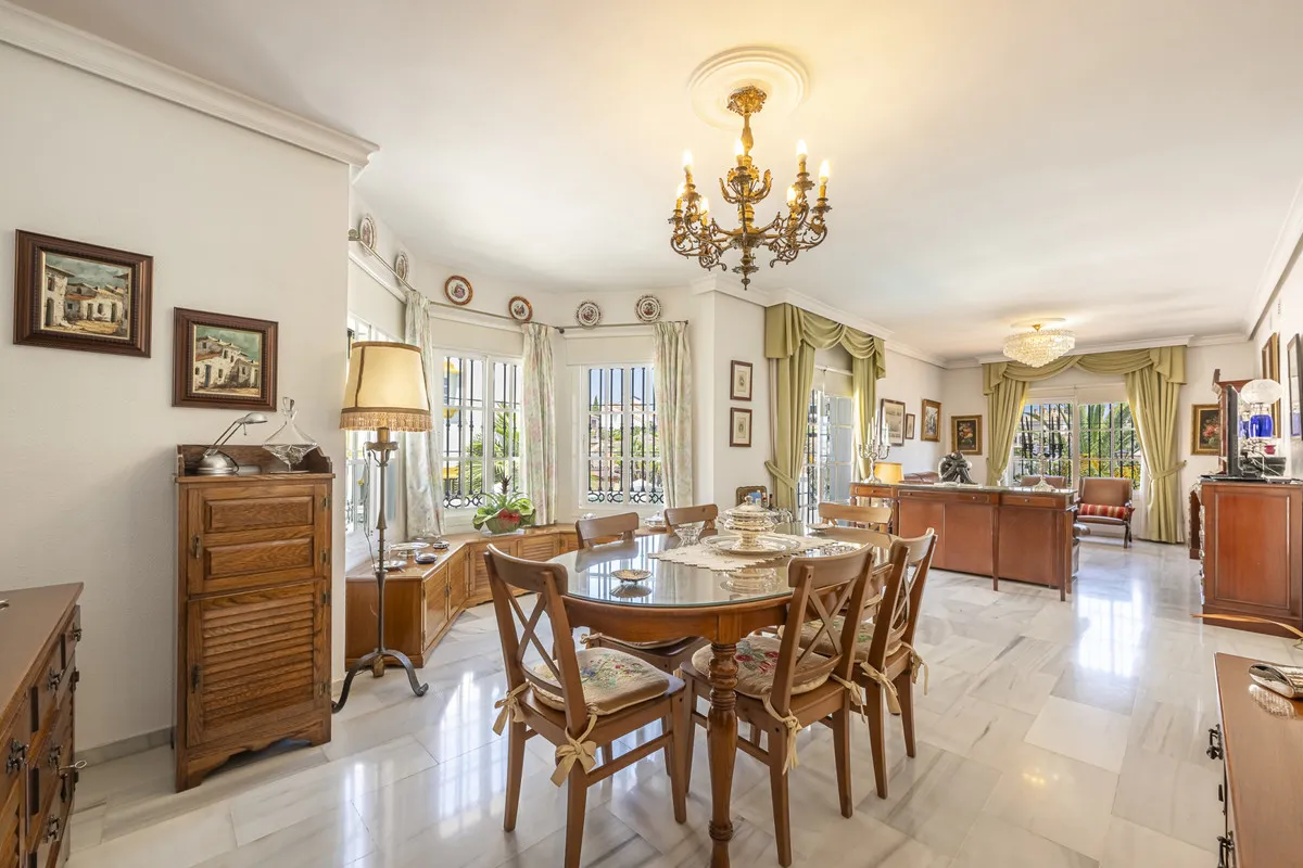 649a6b4f-e45d-4d47-8b76-1f5efb7bae5d