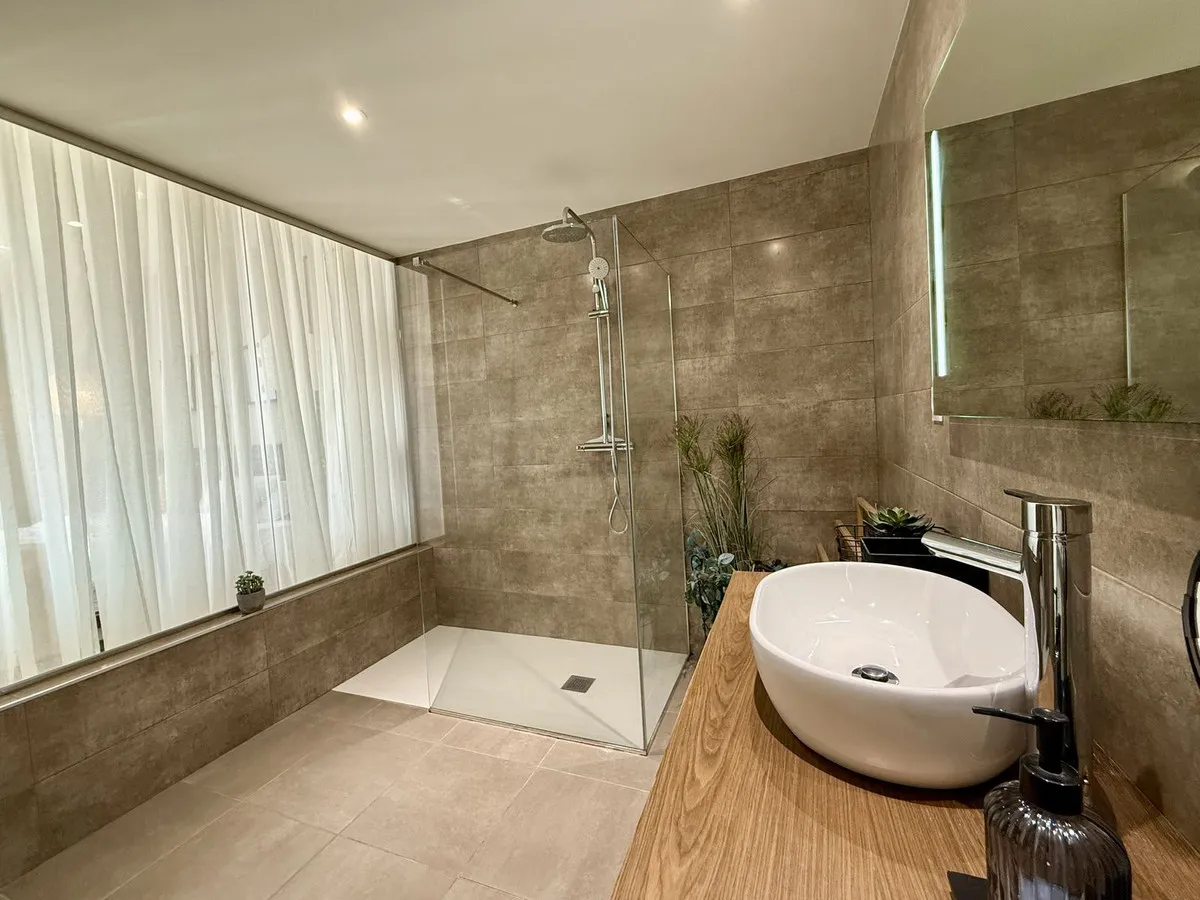 0168b8f5-0cf8-4ed5-9977-ff898114d3f9