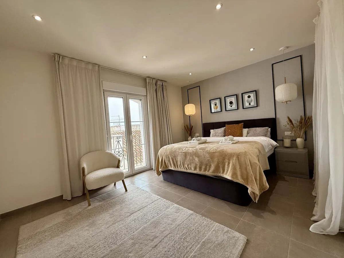 dfb289b6-1a41-4394-8045-d202ceea51b2