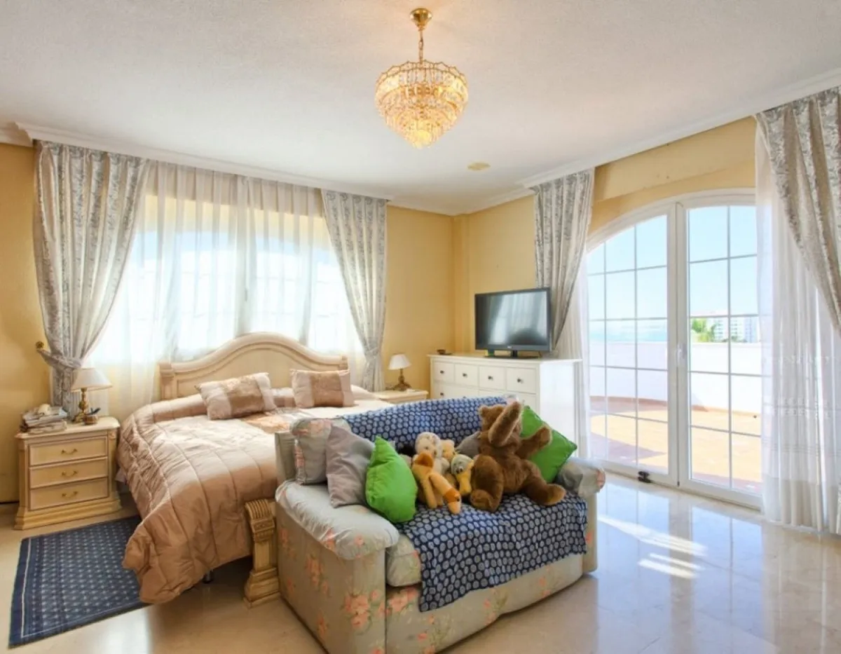 0b0c3240-90b4-4aaa-9748-8141fdf6d4ac