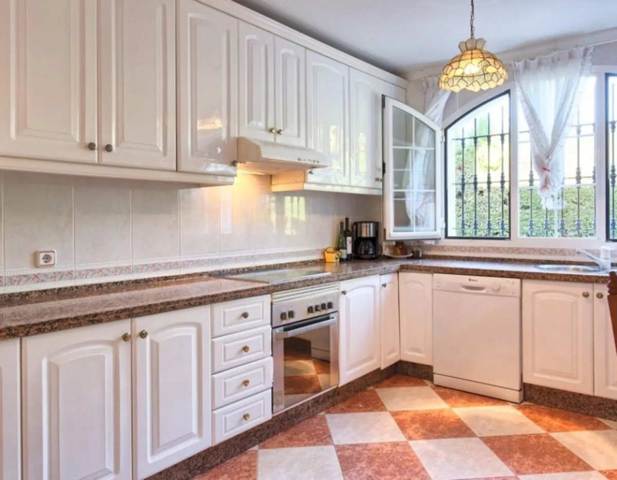 798b2978-924d-4818-9799-c2f625f4572c