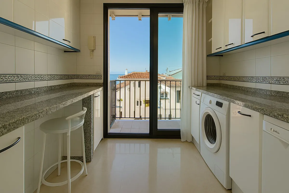 00aa4935-9496-4fde-93b0-d102d5b18927