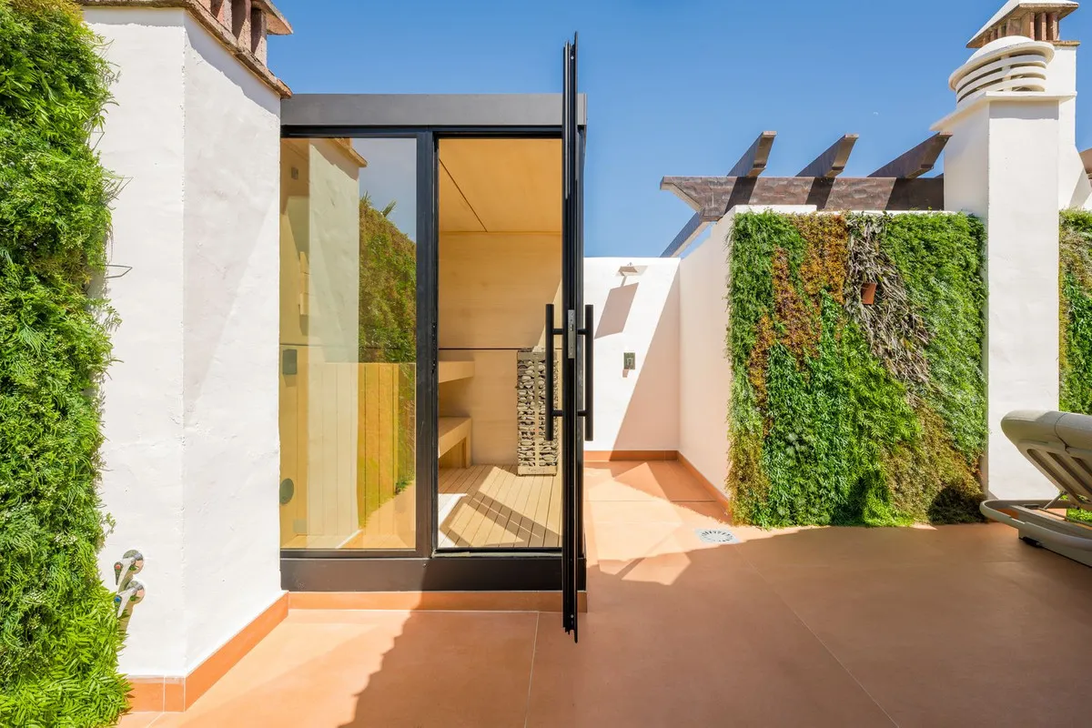 b0dbf7bd-1203-4343-b6e6-323d5aa91101