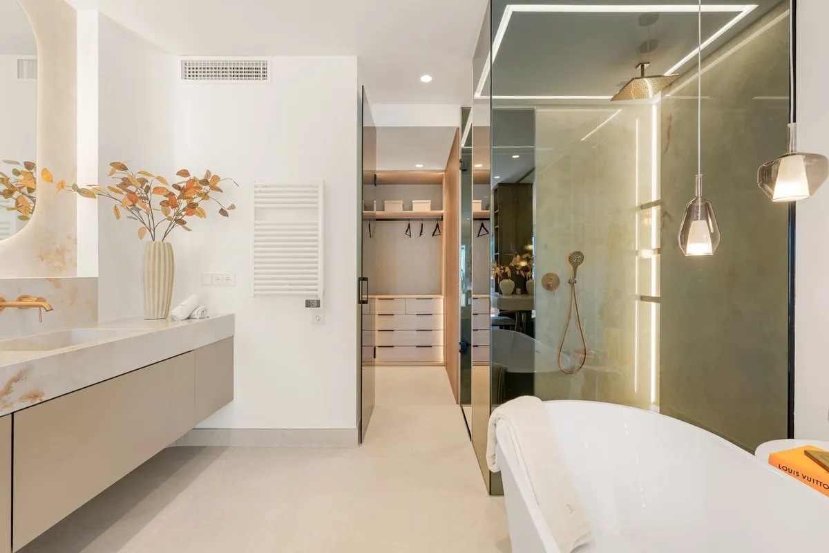 d402f26a-7511-4831-9210-53abdc9d60ba