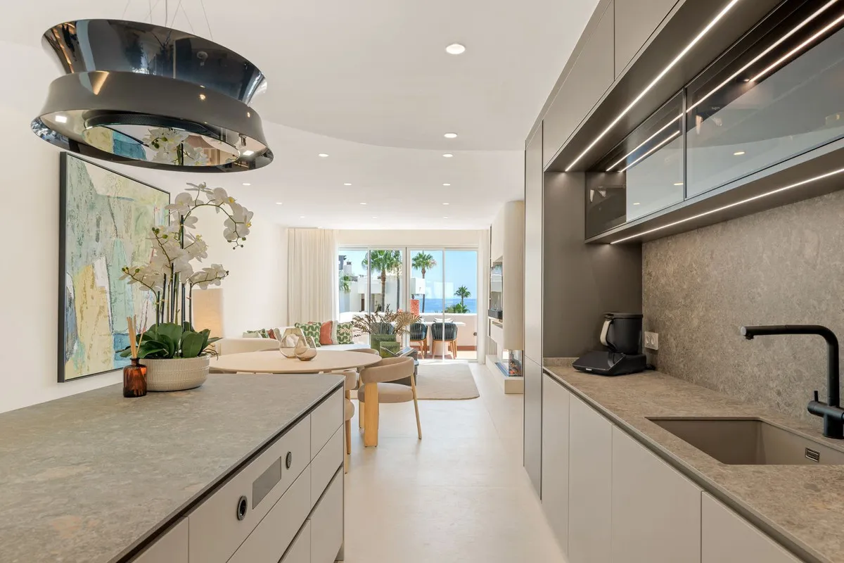 da7ffe84-18e2-4817-8420-dc32f65de600