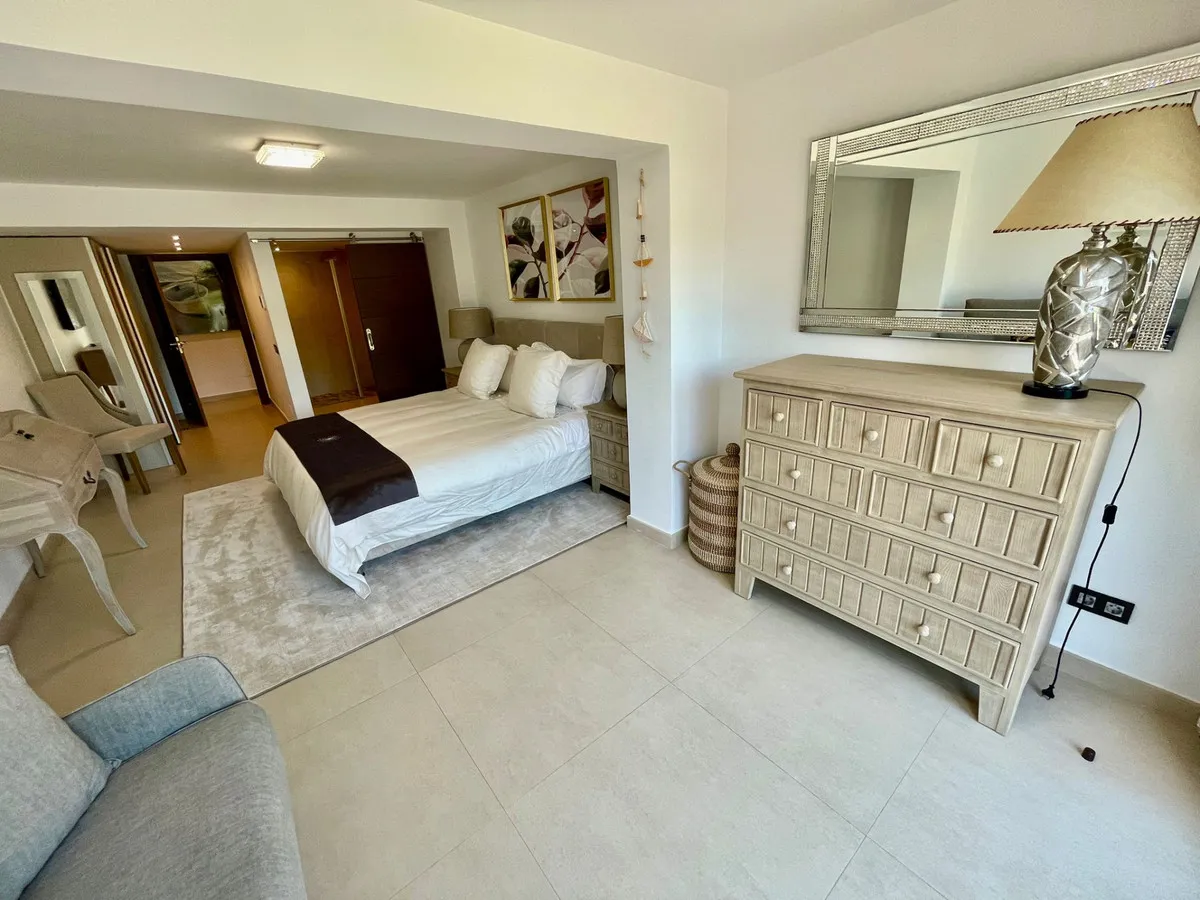 218e54da-569b-4f03-bab6-f4d8185054db