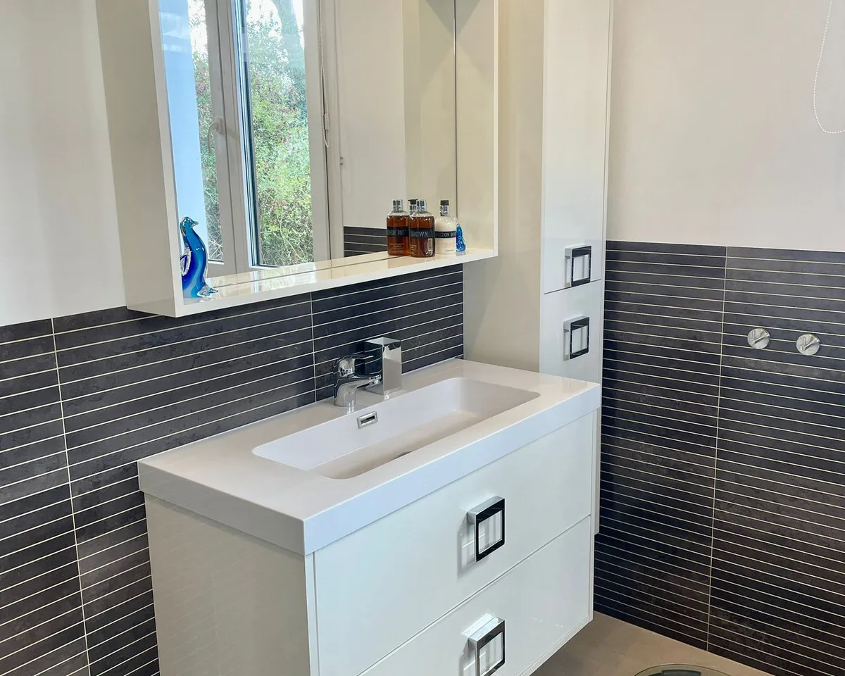 2cb0ee02-7c24-4c87-ab7c-4244769639d2